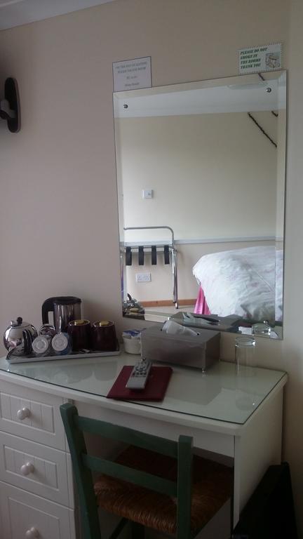 Bacchus Hotel Mevagissey Habitación foto